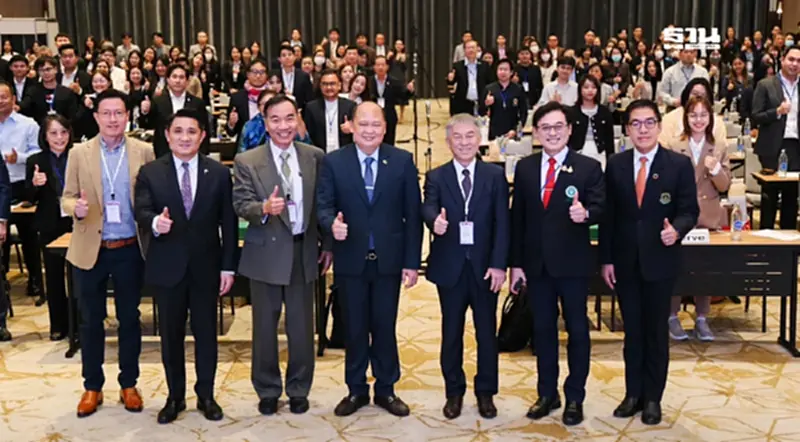 ภาครัฐ-เอกชน ตั้งเป้าสร้างเศรษฐกิจ ดันไทยเป็น “ศูนย์กลางการแพทย์สมัยใหม่” ภาครัฐ-เอกชน ตั้งเป้าสร้างเศรษฐกิจ ดันไทยเป็น “ศูนย์กลางการแพทย์สมัยใหม่”
