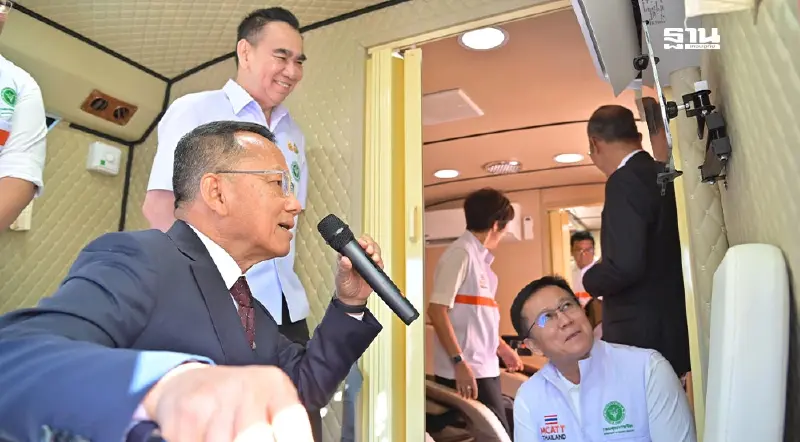 น้ำท่วมใต้ สาธารณสุขส่ง "รถเพื่อนใจ" เยียวยาจิตใจผู้ประสบภัยเชิงรุก