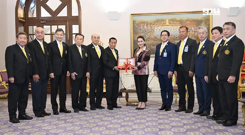 “มูลนิธิป่อเต็กตึ๊ง”ส่งมอบของขวัญ 240,000 ชิ้น ให้นายกฯ แจกวันเด็ก 2568