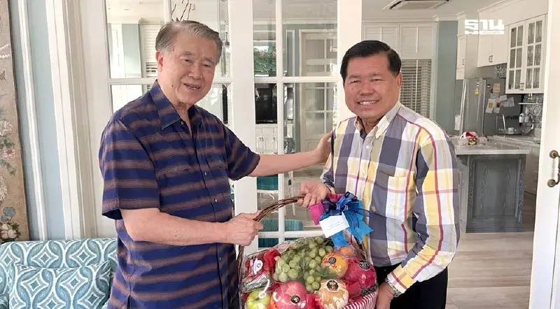 “นิพนธ์”ถือฤกษ์ดีวันพฤหัสแรกของปีเข้าสวัสดีปีใหม่ “บัญญัติ บรรทัดฐาน” “นิพนธ์”ถือฤกษ์ดีวันพฤหัสแรกของปีเข้าสวัสดีปีใหม่ “บัญญัติ บรรทัดฐาน”