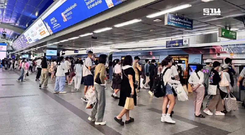 “กรมราง” เปิดยอดนั่งรถไฟฟ้า ฟรี 3 วัน พุ่ง 2 ล้านคน รับมาตรการฝุ่น PM 2.5 “กรมราง” เปิดยอดนั่งรถไฟฟ้า ฟรี 3 วัน พุ่ง 2 ล้านคน รับมาตรการฝุ่น PM 2.5