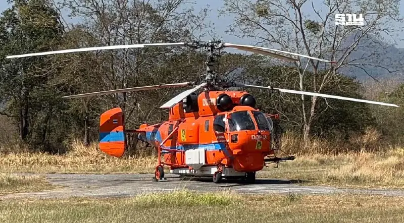 ปภ.-ทบ. ส่งเฮลิคอปเตอร์ KA-32 ร่วมภารกิจดับไฟป่าดงพญาเย็น-เขาใหญ่