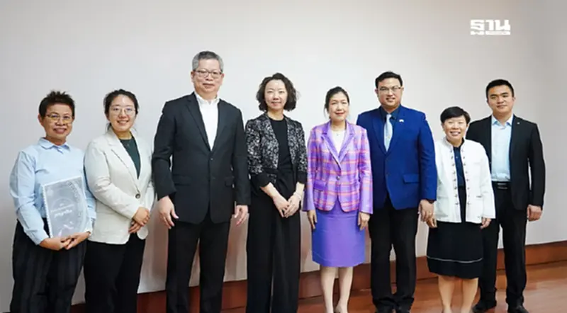 "อักษร เอ็ดดูเคชั่น"จับมือสำนักพิมพ์ของจีนดันการศึกษาไทยสู่มาตรฐานสากล "อักษร เอ็ดดูเคชั่น"จับมือสำนักพิมพ์ของจีนดันการศึกษาไทยสู่มาตรฐานสากล