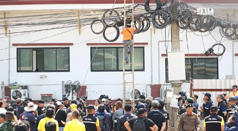 สำนักงาน กสทช. ลงพื้นที่ชายแดนสระแก้ว ปฏิบัติการล้มเสา ตัดสาย ทำลายซิม สำนักงาน กสทช. ลงพื้นที่ชายแดนสระแก้ว ปฏิบัติการล้มเสา ตัดสาย ทำลายซิม