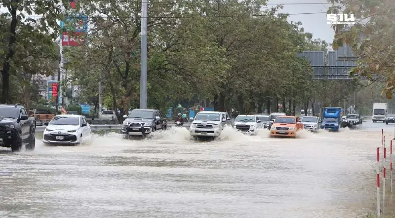 พัทลุงอ่วม! ฝนกระหน่ำ 4 วันติด น้ำท่วมฉับพลัน พื้นที่ลุ่ม 5 อำเภอ
