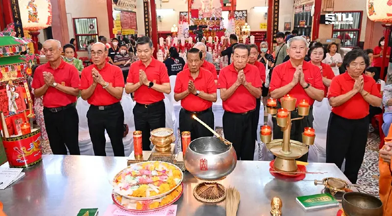 “มูลนิธิป่อเต็กตึ๊ง”จัดพิธีจุดเทียนเปิดงานเทศกาลง่วนเซียว ประจำปี 2568 “มูลนิธิป่อเต็กตึ๊ง”จัดพิธีจุดเทียนเปิดงานเทศกาลง่วนเซียว ประจำปี 2568