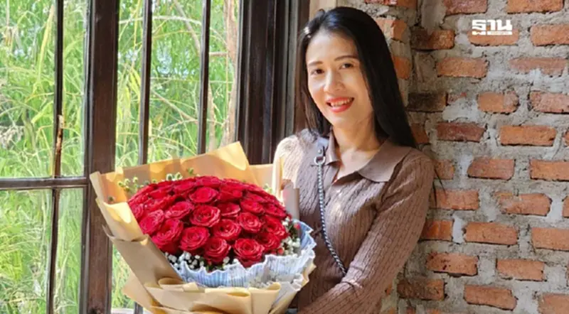 “กุหลาบแดง” ราคาพุ่ง 30% “มิส ลิลลี่” ปรับดีไซน์รับเทรนด์โซเชียล “กุหลาบแดง” ราคาพุ่ง 30% “มิส ลิลลี่” ปรับดีไซน์รับเทรนด์โซเชียล