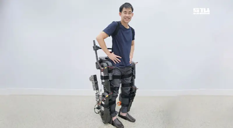 จุฬาฯ สุดล้ำ! โชว์หุ่นยนต์ต้นแบบ“วีลแชร์เดินได้” Wheelchair Exoskeleton จุฬาฯ สุดล้ำ! โชว์หุ่นยนต์ต้นแบบ“วีลแชร์เดินได้” Wheelchair Exoskeleton