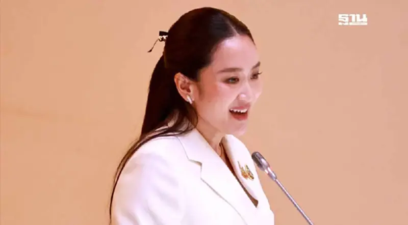แพทองธาร แจงสภายิบ ปมหนีภาษี-ที่ดินอัลไพน์ วอนอย่ามโน แพทองธาร แจงสภายิบ ปมหนีภาษี-ที่ดินอัลไพน์ วอนอย่ามโน