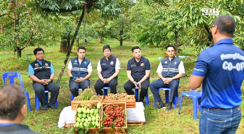 “พาณิชย์” บุกสวนเมืองจันท์ มั่นใจปีทองส่งออก ทุเรียนไทย