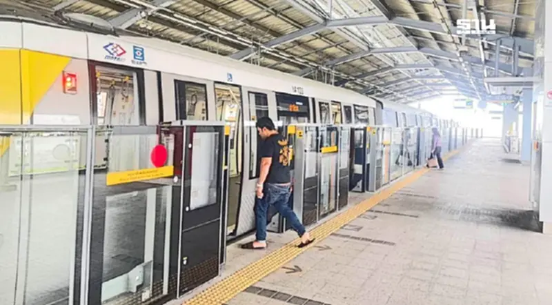 รถไฟฟ้าสายสีเหลืองเปิดให้บริการแล้ว ส่วนสีชมพู งดบริการรอตรวจโครงสร้าง รถไฟฟ้าสายสีเหลืองเปิดให้บริการแล้ว ส่วนสีชมพู งดบริการรอตรวจโครงสร้าง