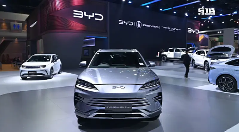 BYD ลดราคารอบใหม่ มอเตอร์โชว์ 2025 รถจีนเปิดศึก EV ราคาต่ำ 5 แสนบาท BYD ลดราคารอบใหม่ มอเตอร์โชว์ 2025 รถจีนเปิดศึก EV ราคาต่ำ 5 แสนบาท