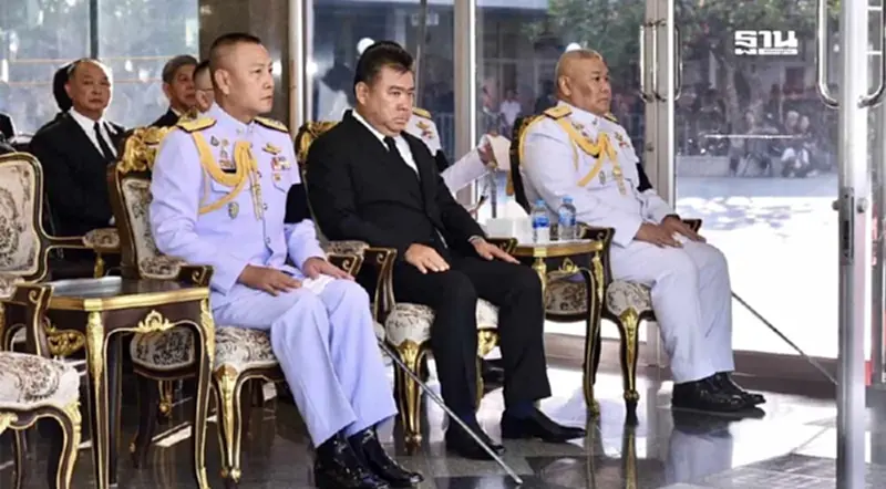 ผบ.ตร.เป็นประธานพิธีน้ำหลวงอาบศพ 6 ตำรวจเครื่องบินตก พื้นที่หัวหิน ผบ.ตร.เป็นประธานพิธีน้ำหลวงอาบศพ 6 ตำรวจเครื่องบินตก พื้นที่หัวหิน