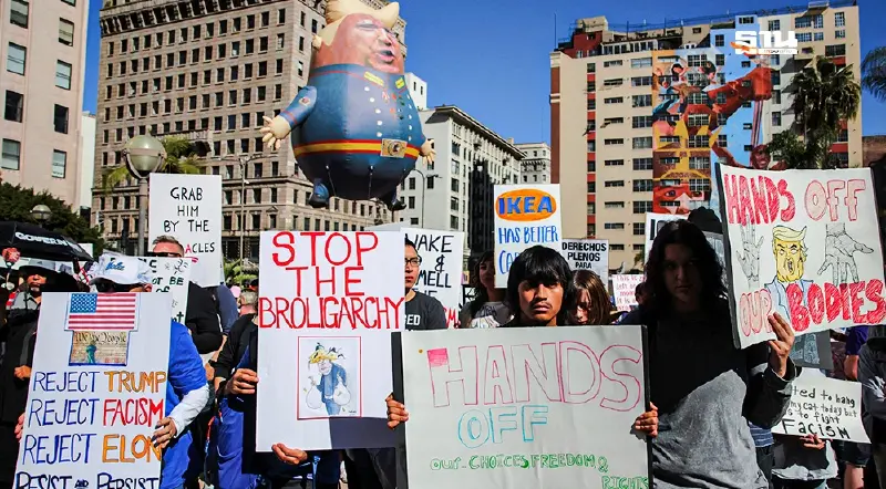 ผู้ประท้วงหลายพันคนทั่วสหรัฐฯ และยุโรปรวมตัวต่อต้านนโยบายทรัมป์ - มัสก์