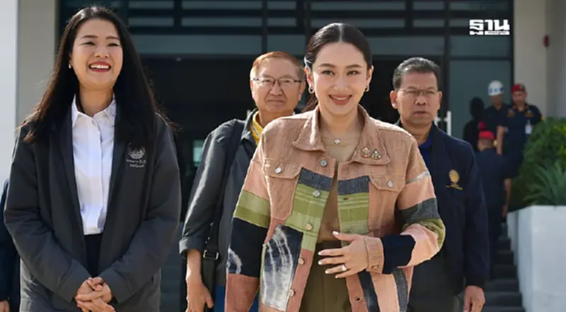 แพทองธาร ลงพื้นที่ 2 จังหวัดอีสาน เช็คแหล่งน้ำ ลุยนาหว้าโมเดล แพทองธาร ลงพื้นที่ 2 จังหวัดอีสาน เช็คแหล่งน้ำ ลุยนาหว้าโมเดล