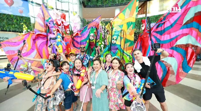 มหกรรมสงกรานต์สุดอลัง “Summersive” เล่นน้ำ ชมโชว์ ท่ามกลางดอกไม้ มหกรรมสงกรานต์สุดอลัง “Summersive” เล่นน้ำ ชมโชว์ ท่ามกลางดอกไม้