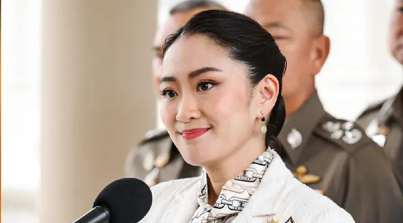 นายกฯ มอบนโยบายกองทุนหมู่บ้านฯ ดันโครงการ SML หมื่นล้าน นายกฯ มอบนโยบายกองทุนหมู่บ้านฯ ดันโครงการ SML หมื่นล้าน