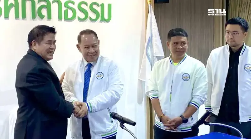 “เอกราช ช่างเหลา”พร้อมว่าที่ผู้สมัคร สส. สวมเสื้อพรรคกล้าธรรม