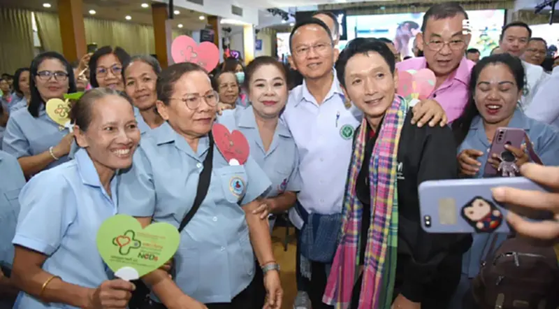 เฮ ร่าง พ.ร.บ.อสม. เข้าสภาฯ “สมศักดิ์” ลุ้นประกาศใช้ทันปี 68 เฮ ร่าง พ.ร.บ.อสม. เข้าสภาฯ “สมศักดิ์” ลุ้นประกาศใช้ทันปี 68