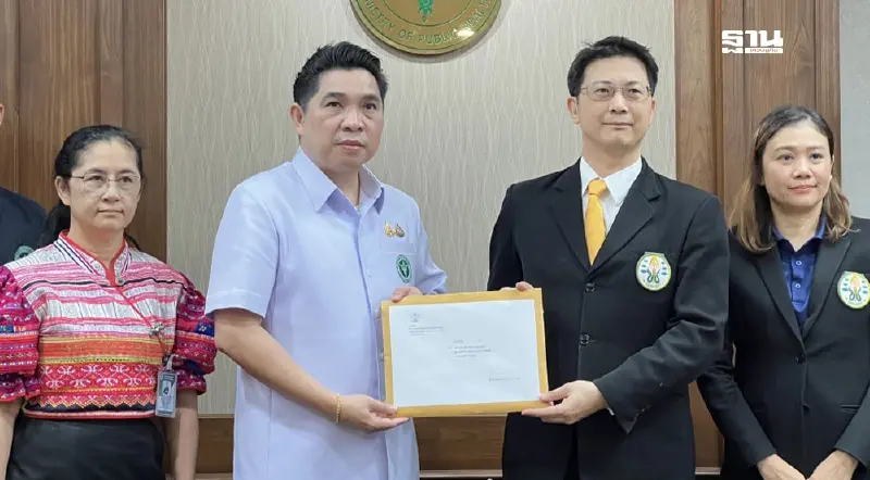 ลุ้น 15 วัน มติแพทยสภาลงโทษ 3 หมอ ปมรักษา "ทักษิณ" ถึงมือ "สมศักดิ์" 