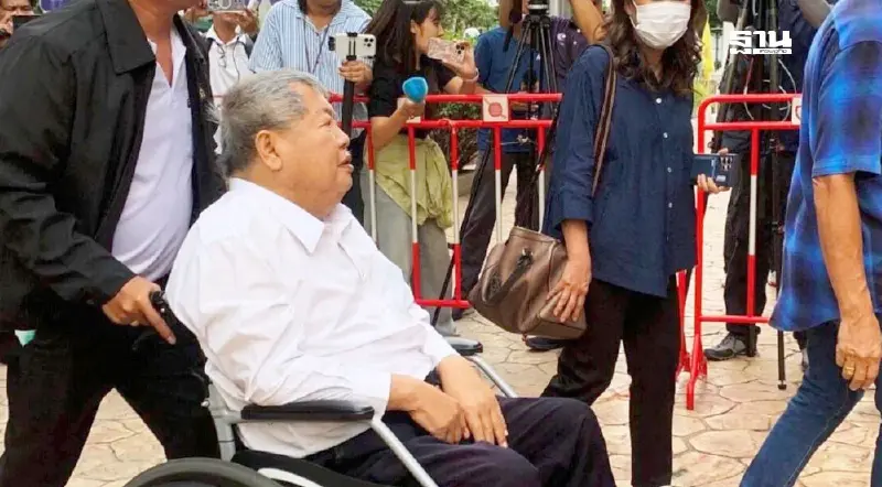 ผู้ต้องหาคดีอาคารสตง.ถล่ม ทยอยมอบตัว "เปรมชัย" นั่งวีลแชร์เข้าพบตำรวจ