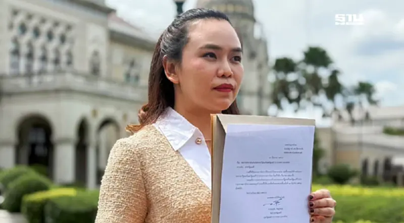 "ไตรศุลี" หอบใบลาออก 5 รมต. ภูมิใจไทย ยื่นนายกฯ มีผลทันทีวันนี้ "ไตรศุลี" หอบใบลาออก 5 รมต. ภูมิใจไทย ยื่นนายกฯ มีผลทันทีวันนี้