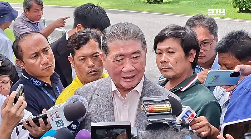 “บิ๊กอ้วน” ยันกองทัพให้คำมั่นไม่มี “รัฐประหาร” โฟกัสภัยคุกคามชาติ