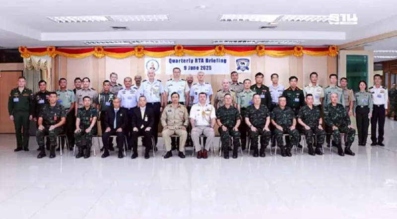 ทบ.เชิญผู้ช่วยทูตทหาร 47 ประเทศ ฟังข้อเท็จจริงปัญหาไทย-กัมพูชา ทบ.เชิญผู้ช่วยทูตทหาร 47 ประเทศ ฟังข้อเท็จจริงปัญหาไทย-กัมพูชา