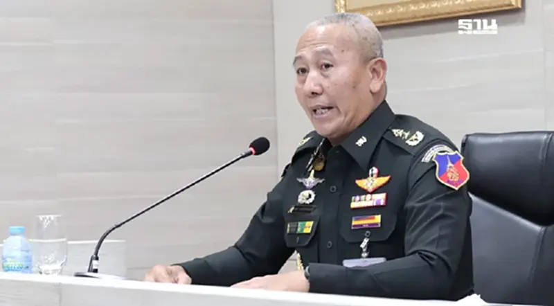 ผบ.ทบ. สยบลือรัฐประหาร ย้ำจุดยืน เชื่อมั่นระบบประชาธิปไตย ผบ.ทบ. สยบลือรัฐประหาร ย้ำจุดยืน เชื่อมั่นระบบประชาธิปไตย