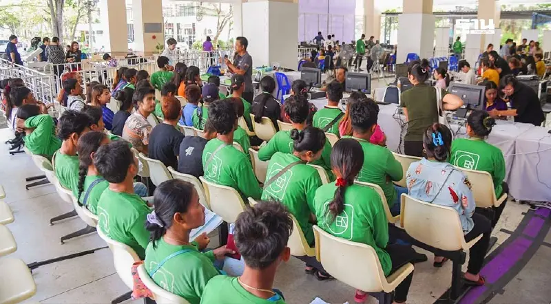 5 แสนแรงงานไม่ขอกลับ เงินหายปีละ 4.3 หมื่นล้าน ย้อนกระทบเศรษฐกิจกัมพูชา