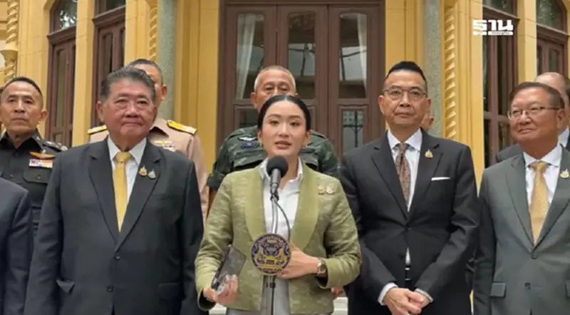 นายกฯ โต้กลับกัมพูชาปล่อยข่าวป่วนโซเชียลไม่มืออาชีพ ยันไทยไม่ยอมถูกแกล้ง นายกฯ โต้กลับกัมพูชาปล่อยข่าวป่วนโซเชียลไม่มืออาชีพ ยันไทยไม่ยอมถูกแกล้ง