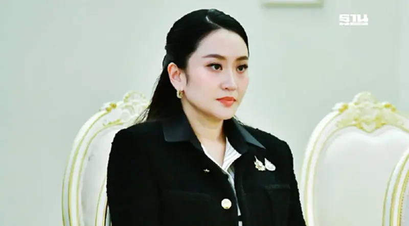 แพทองธาร เผยควบ รมว.วัฒนธรรม ดันซอฟต์พาวเวอร์ รับกังวลปม ศาล รธน. แพทองธาร เผยควบ รมว.วัฒนธรรม ดันซอฟต์พาวเวอร์ รับกังวลปม ศาล รธน.