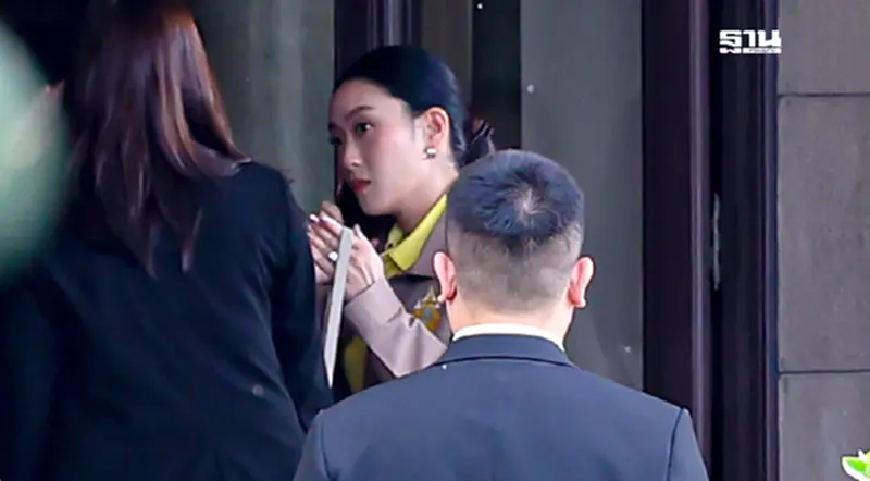 นายกรัฐมนตรี "แพทองธาร" เข้าทำเนียบ ท่ามกลางม็อบต้านกดดัน นายกรัฐมนตรี "แพทองธาร" เข้าทำเนียบ ท่ามกลางม็อบต้านกดดัน