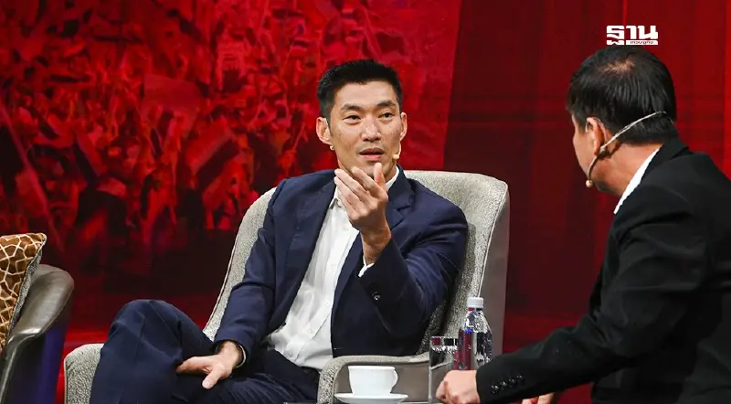 “ธนาธร”ชี้มีกลุ่มคนพยายามรักษาอำนาจเดิมดันการเมืองสู่ทางตัน