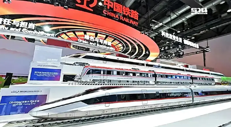 จีนโชว์รถไฟความเร็วสูงวิ่งได้ 400 กม./ชม. พร้อมต้นแบบรถไฟแม็กเลฟ 600 กม./ชม. จีนโชว์รถไฟความเร็วสูงวิ่งได้ 400 กม./ชม. พร้อมต้นแบบรถไฟแม็กเลฟ 600 กม./ชม.