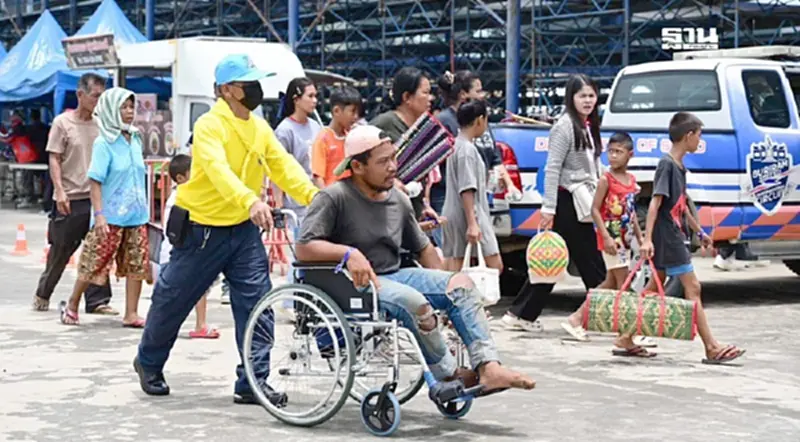 บุรีรัมย์เร่งอพยพปชช. หลังเหตุปะทะไทย-กัมพูชา บริเวณปราสาทตาเมือนธม บุรีรัมย์เร่งอพยพปชช. หลังเหตุปะทะไทย-กัมพูชา บริเวณปราสาทตาเมือนธม