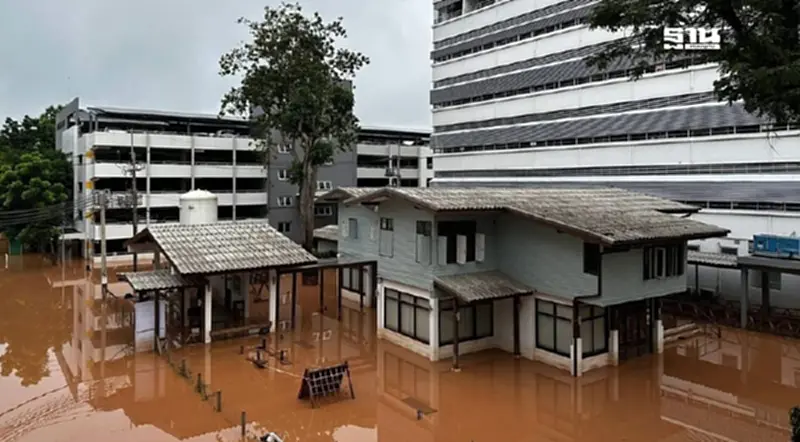โรงพยาบาลน่านน้ำลดแล้ว 90 ซม. ยังไม่สามารถเปิดให้บริการได้ โรงพยาบาลน่านน้ำลดแล้ว 90 ซม. ยังไม่สามารถเปิดให้บริการได้