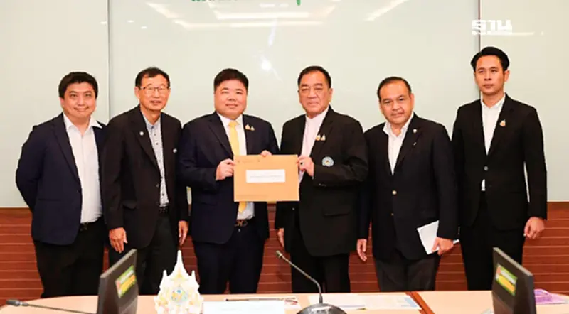 หอการค้าฯ ชงตั้ง "กรอ.แรงงาน" แก้ปัญหาค่าจ้าง-แรงงานต่างด้าว หอการค้าฯ ชงตั้ง "กรอ.แรงงาน" แก้ปัญหาค่าจ้าง-แรงงานต่างด้าว