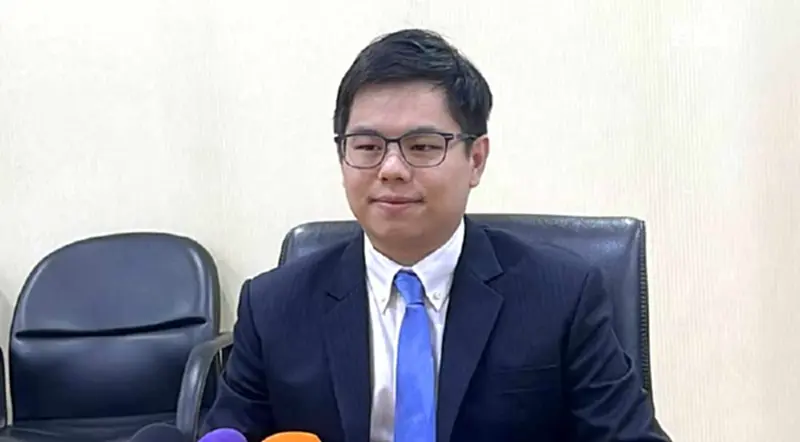 “ฉันทวิชญ์” ขับเคลื่อน 3 ภารกิจด่วน 90 วัน เจรจาการค้า-ขยายตลาด-ผลักดัน SME “ฉันทวิชญ์” ขับเคลื่อน 3 ภารกิจด่วน 90 วัน เจรจาการค้า-ขยายตลาด-ผลักดัน SME
