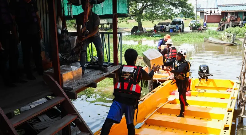 สปสช. ผนึก ไปรษณีย์ไทย ส่งน้ำยาล้างไตถึงบ้านช่วยผู้ป่วยพื้นที่น้ำท่วม