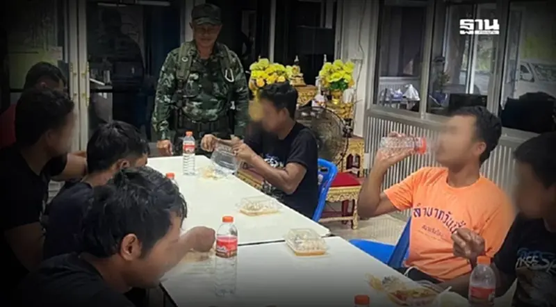กองทัพคุมตัว 18 ทหารกัมพูชา พร้อมส่งคืนหลังศึกชายแดนสงบ กองทัพคุมตัว 18 ทหารกัมพูชา พร้อมส่งคืนหลังศึกชายแดนสงบ