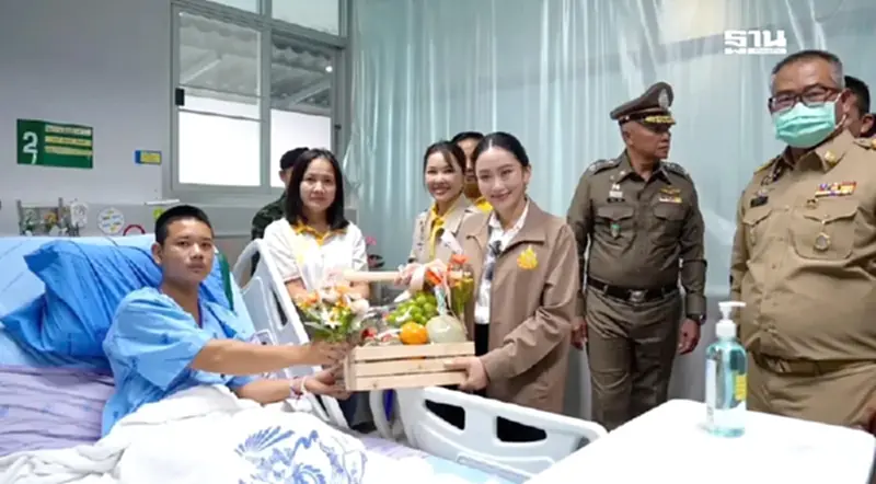 ครม.มอบ“แพทองธาร”ร่วมเยี่ยม 3 ทหารเหยียบกับระเบิดชายแดนช่องบก ครม.มอบ“แพทองธาร”ร่วมเยี่ยม 3 ทหารเหยียบกับระเบิดชายแดนช่องบก