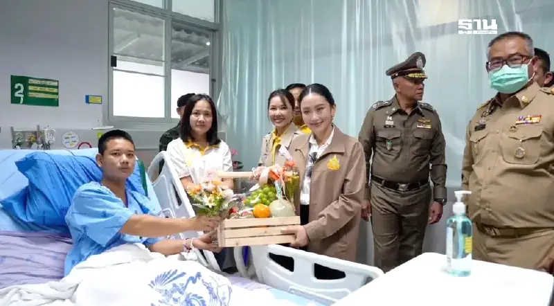 ครม.มอบ“แพทองธาร”ร่วมเยี่ยม 3 ทหารเหยียบกับระเบิดชายแดนช่องบก ครม.มอบ“แพทองธาร”ร่วมเยี่ยม 3 ทหารเหยียบกับระเบิดชายแดนช่องบก