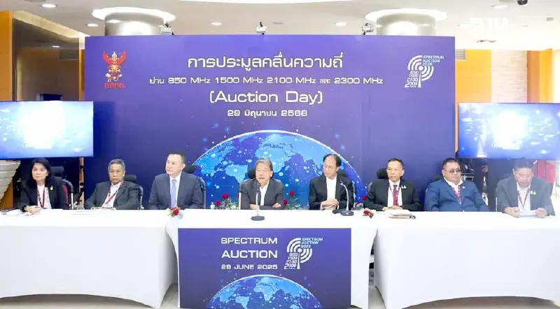 เกิดอะไรขึ้น? ถ้า กสทช. ไม่รับรองผลประมูลมือถือ : ผลต่อโทรคมนาคม