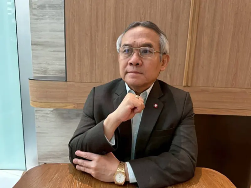 สุรเดช จี้ยกเลิก GBC หลังทหารไทยขาขาด แนะใช้ 'ตาต่อตา ฟันต่อฟัน' สุรเดช จี้ยกเลิก GBC หลังทหารไทยขาขาด แนะใช้ 'ตาต่อตา ฟันต่อฟัน'