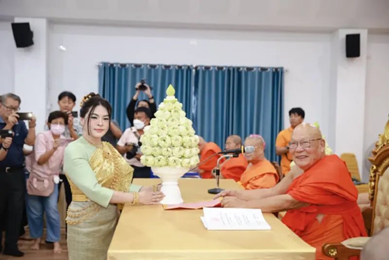 'มาดามหยก' สนับสนุนวัดเชียงใหม่ ลุยนโยบายคุมเข้มบัญชีรายรับรายจ่าย 'มาดามหยก' สนับสนุนวัดเชียงใหม่ ลุยนโยบายคุมเข้มบัญชีรายรับรายจ่าย