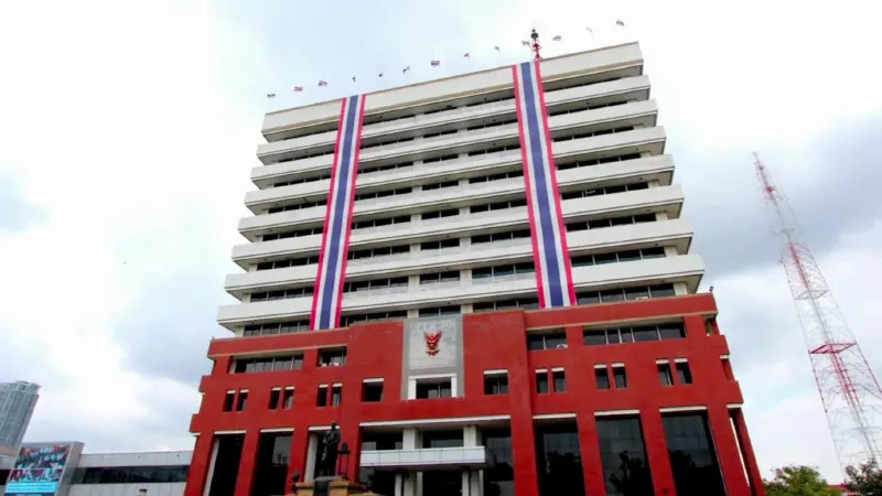 กสทช. มอบใบอนุญาตคลื่น 15 ปี ให้ "ทรู-เอไอเอส" หลังชำระค่าประมูล