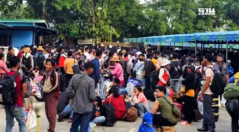 แรงงานกัมพูชา ทะลักกลับไทย มท.-รง. ผ่อนผันให้อยู่ในไทยต่อ 6 เดือน แรงงานกัมพูชา ทะลักกลับไทย มท.-รง. ผ่อนผันให้อยู่ในไทยต่อ 6 เดือน