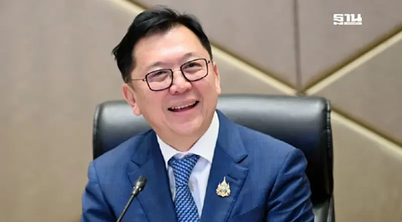 'จตุพร' ส่งกำลังใจ 'แพทองธาร' ย้ำข้าราชการต้องเดินหน้า-มั่นใจงบฯ 69 ฉลุย 'จตุพร' ส่งกำลังใจ 'แพทองธาร' ย้ำข้าราชการต้องเดินหน้า-มั่นใจงบฯ 69 ฉลุย