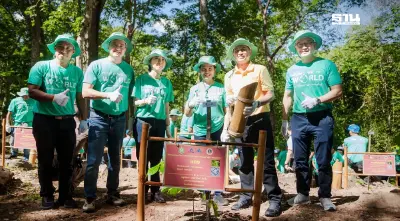 ผู้บริหารและพนักงาน ปตท.สผ. ร่วมกันปลูกต้นไม้ เพิ่มพื้นที่สีเขียวในโอกาสครบ 40 ปี